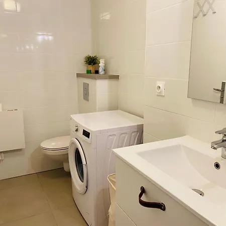 Le Saint Cyrice Apartment *